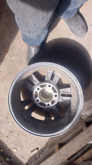 Титанка Ланд крузер r17
