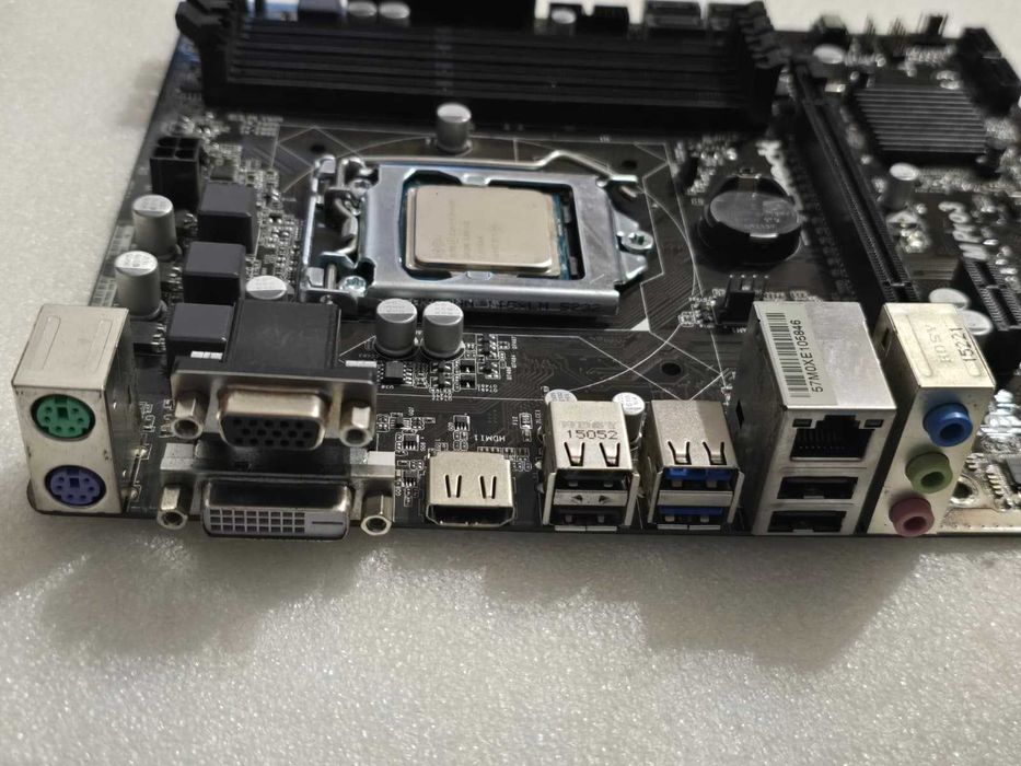 Placa de baza Asrock B85M PRO3, Socket 1150 + Intel I3 4160