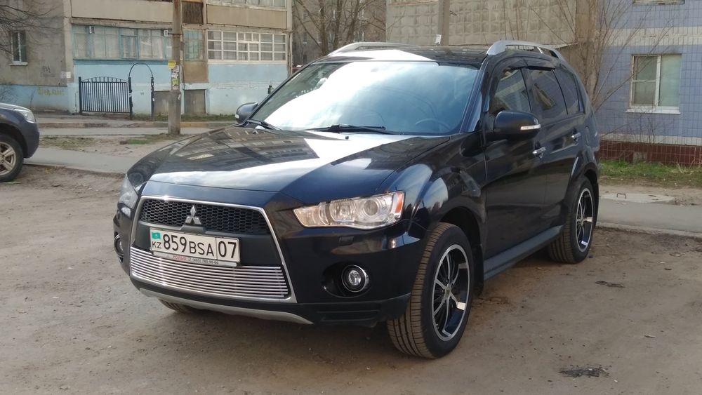 Mitsubishi outlander 2010