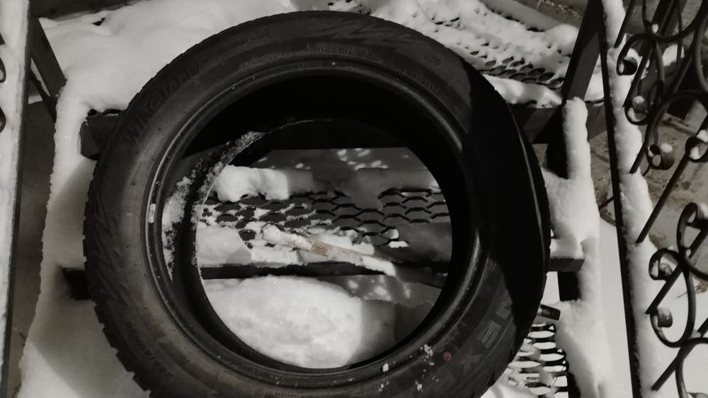 Продам шины зима шипы