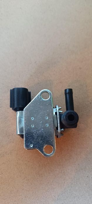 Клапан за бензинови пари МИТСУБИШИ // MITSUBISHI