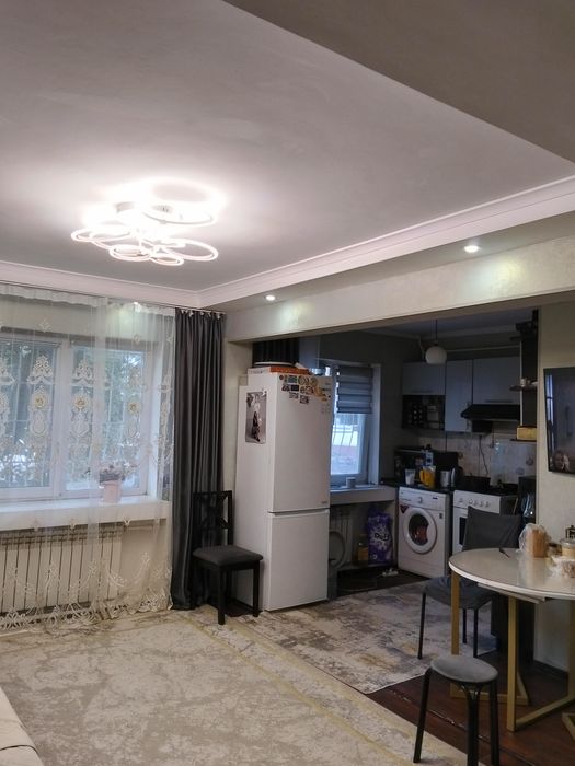 Продам 3 комнатную квартиру студия