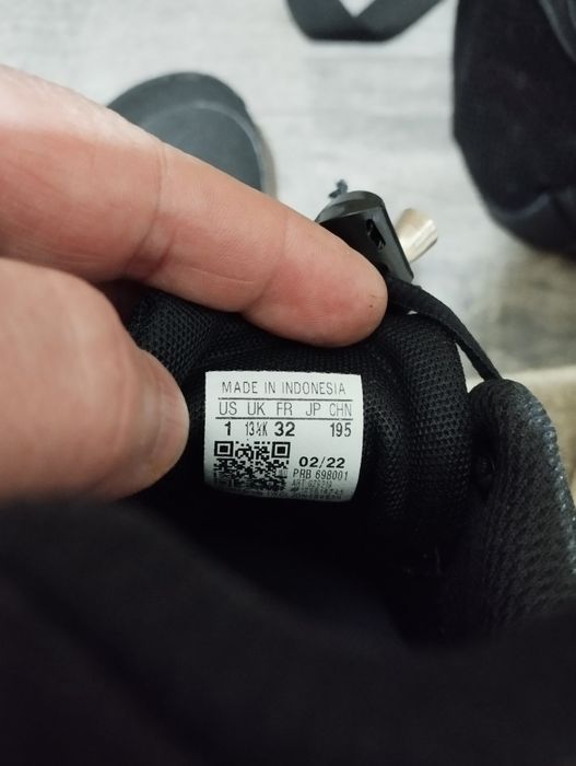 Маратонки , Adidas 32 номер