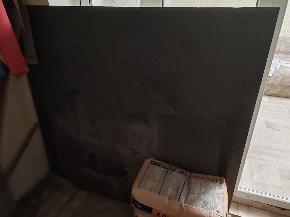 длинное зеркало.