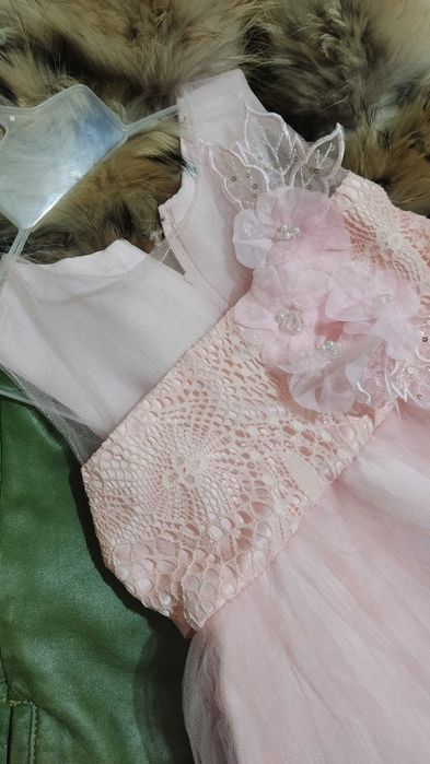 Продам платье для девочек