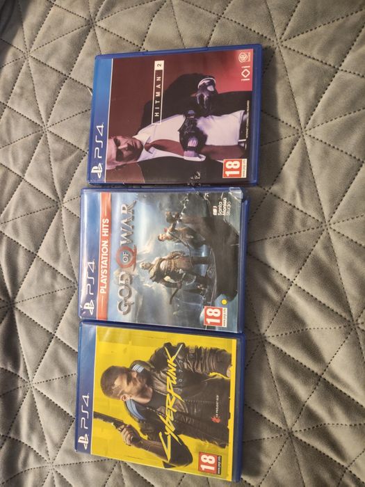 3 jocuri PS4 200 de lei