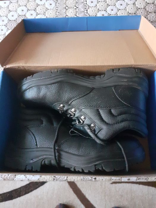 Работни  обувки с бомбе