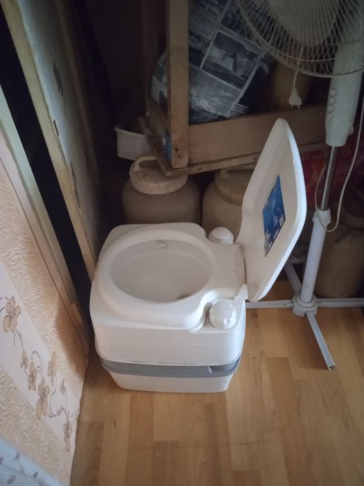 Продам био туалет ,