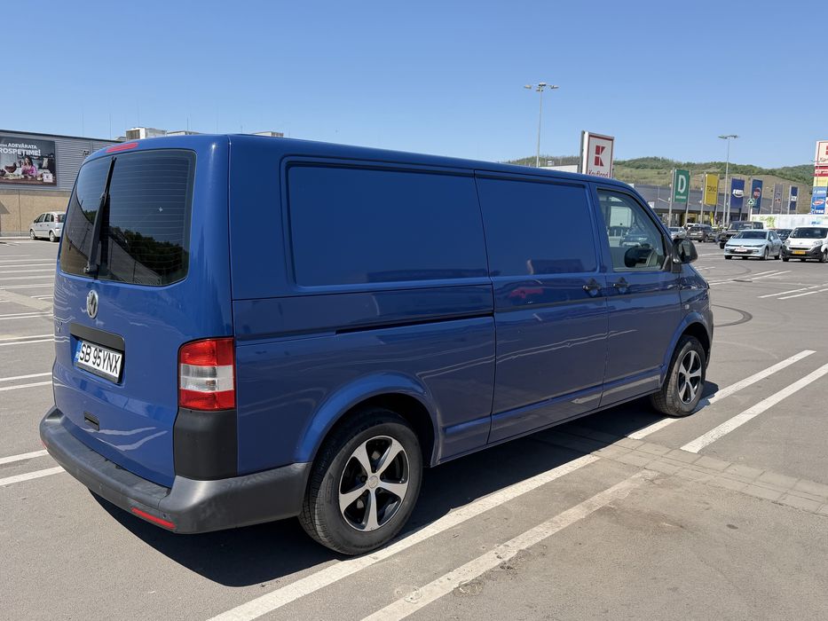 Se vinde Autoutilitara Volkswagen T5 2014