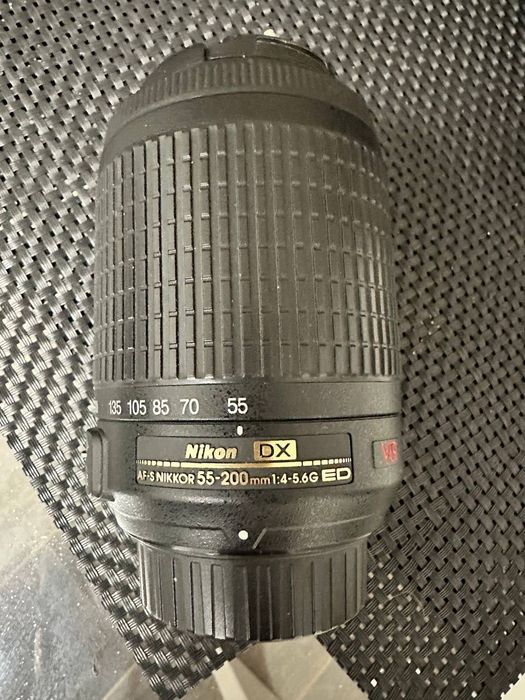 Nikon D5500 + 2 обектива (18-55 VR и 55-200 VR) + чанта