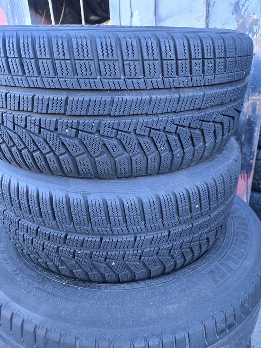 2бр. 215 45 17 Hankook зимни.