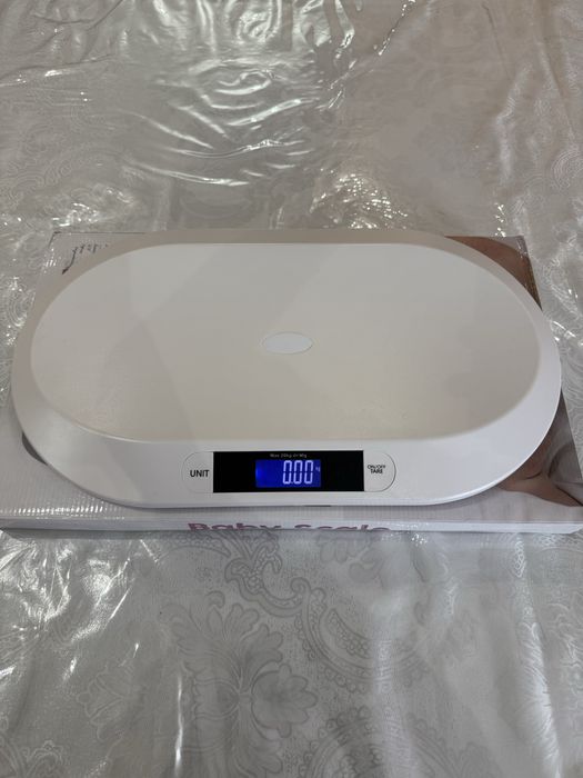 Весы для малыша почти новые.