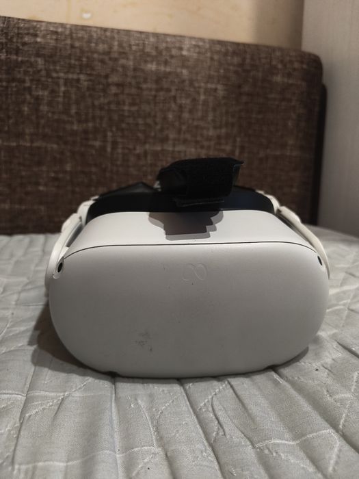 Продам или обменяю oculus quest 2