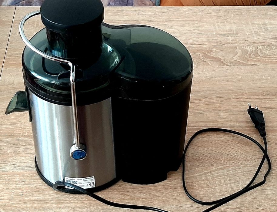 Нова сокоизтисквачкаDECAKILA