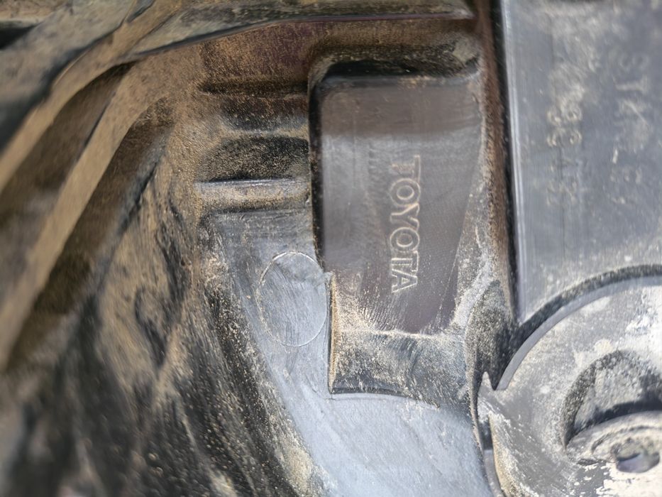 Фара Toyota Rav4 A4 рестайлинг правая