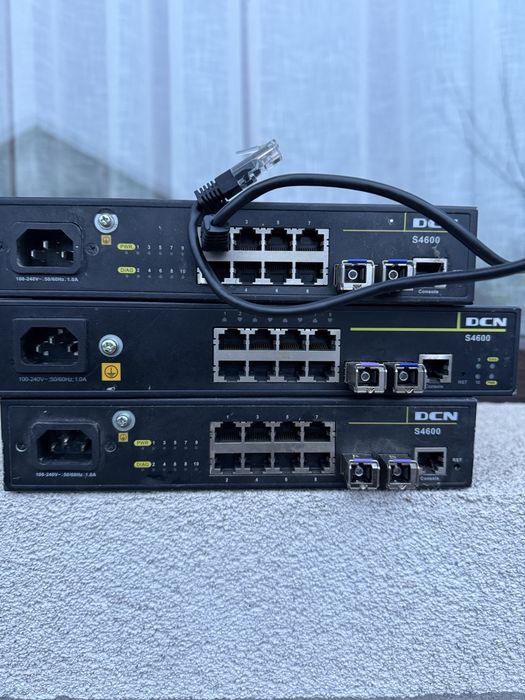 Vand Switch gigabit DCN