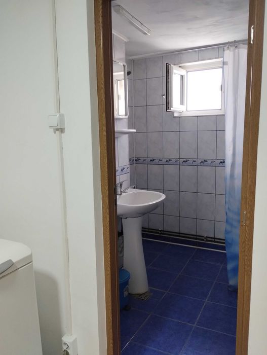 Închiriez garsonieră 2 camere