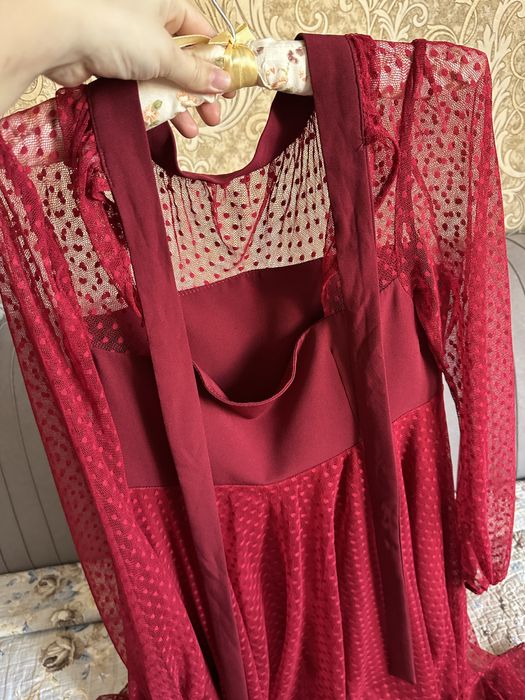 Платья нарядные 5 шт разные