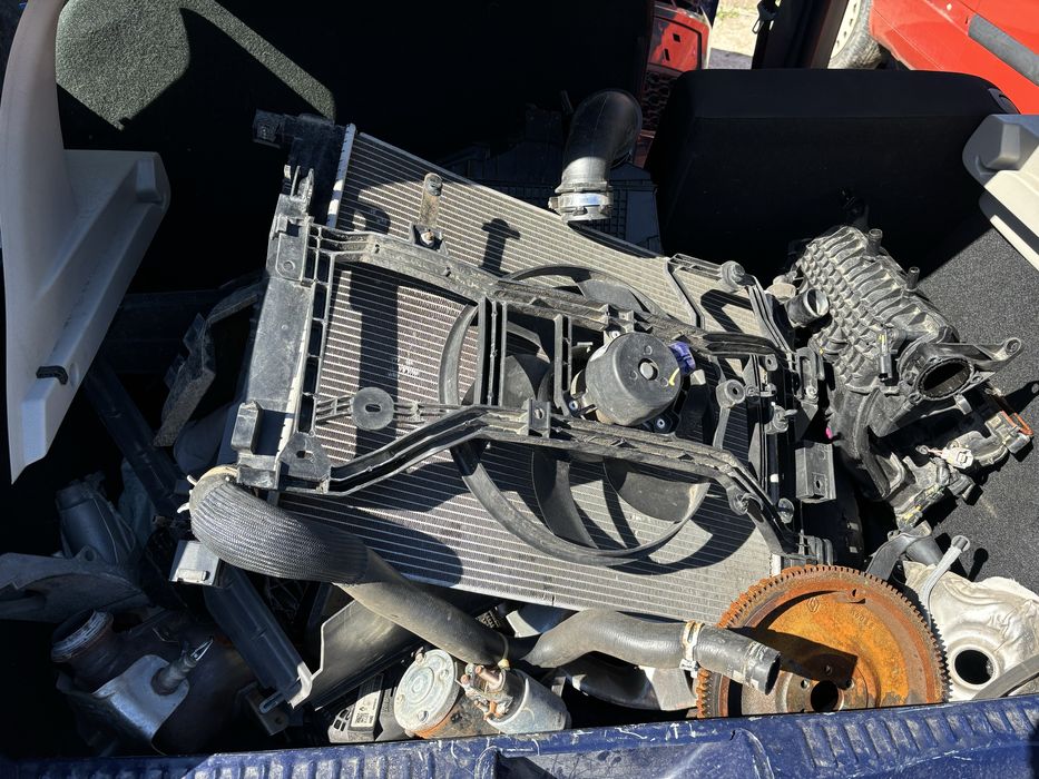 Дачия сандеро 1.0 бензин на части. 2020г