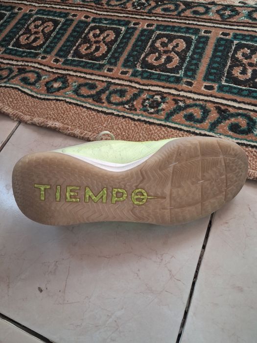 Футзальные бутсы