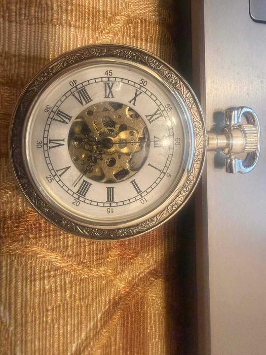 Посребрен джобен часовник