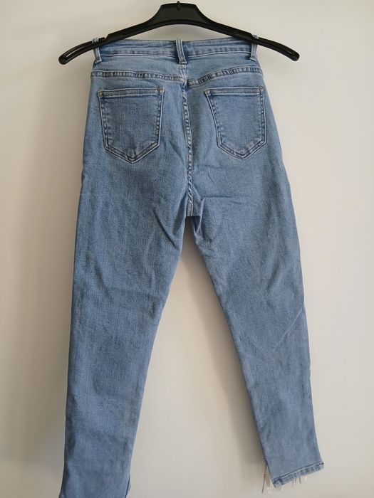 Blugi fete masura M/L sau 38-40 noi fara eticheta