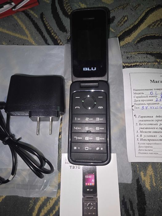 Телефон Blu Diva Flex