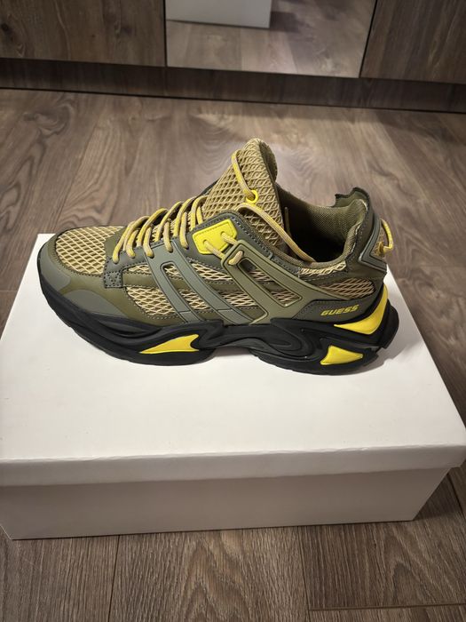 Маратонки Guess Нови