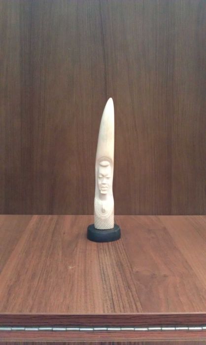 Статуэтка из слоновой  кости