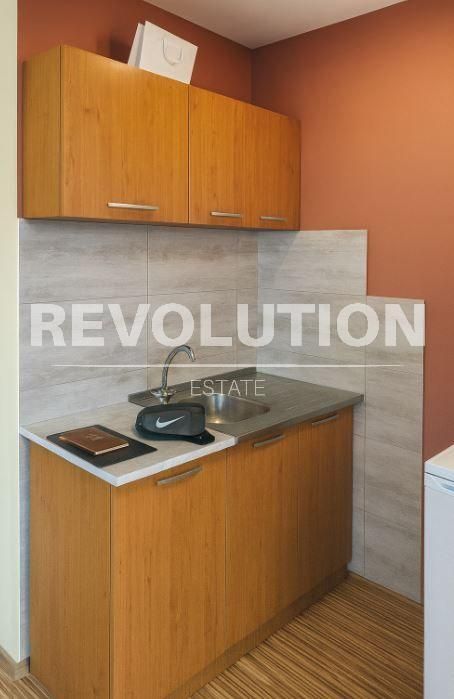 Дава се под наем Едностаен апартамент в Варна, Зимно кино Тракия - 25 кв.м за 275 € - Снимка #1