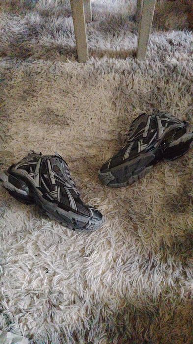 Balenciaga runner gray