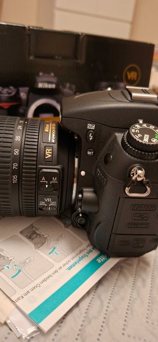 Nikon D7000 + kit VR 18-105mm
