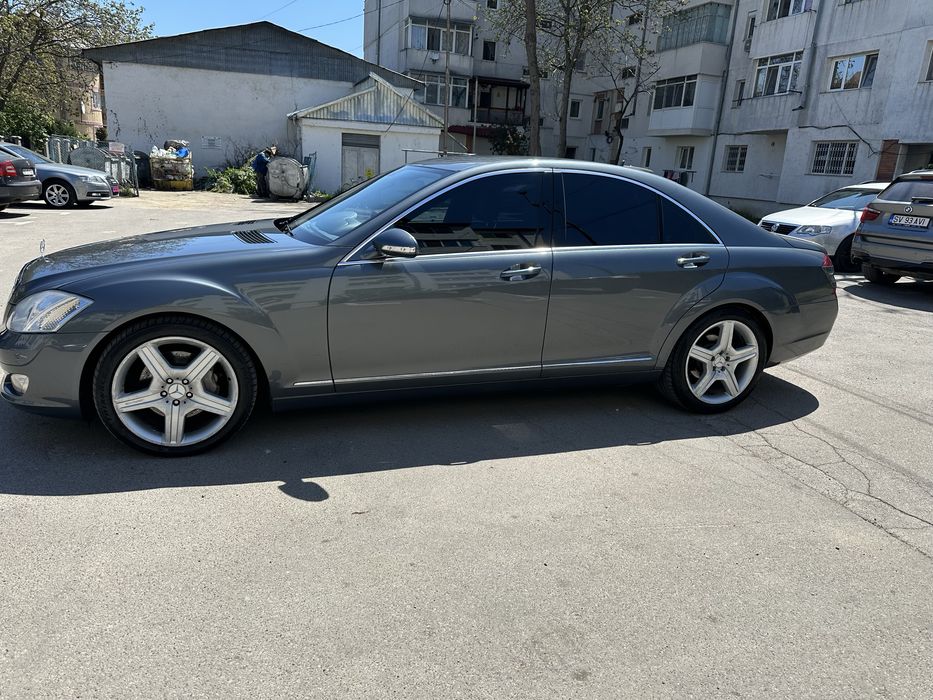 Mercedes-Benz S-Class S320 CDI.