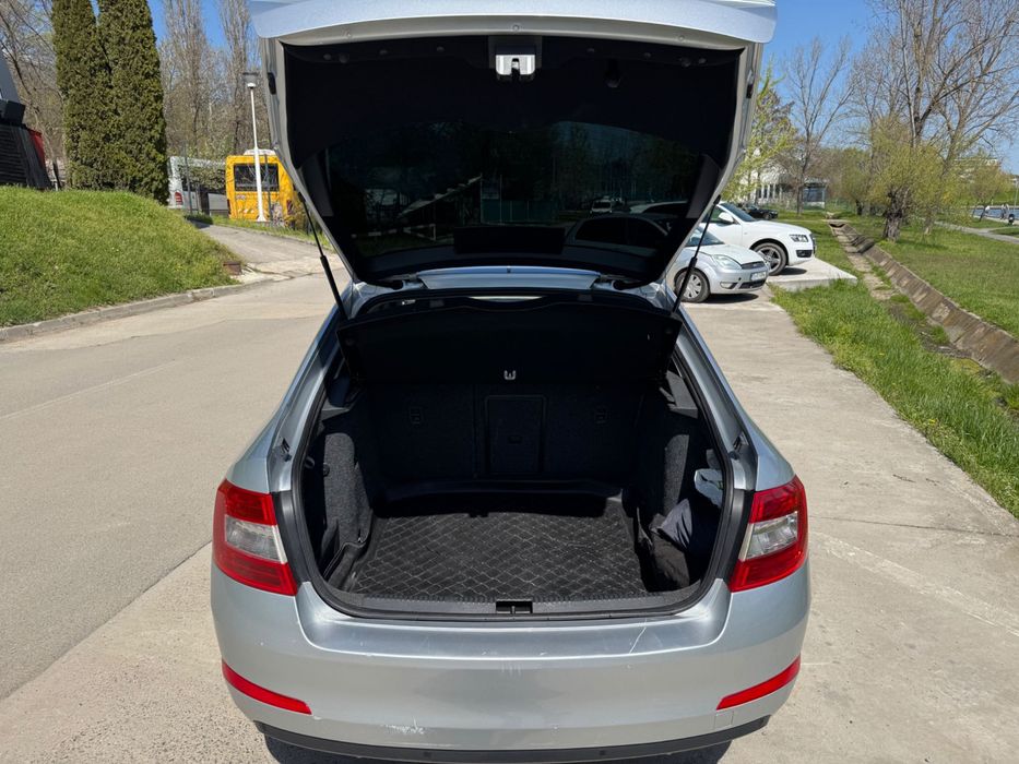 Skoda Octavia 1.6TDI DSG•Navi