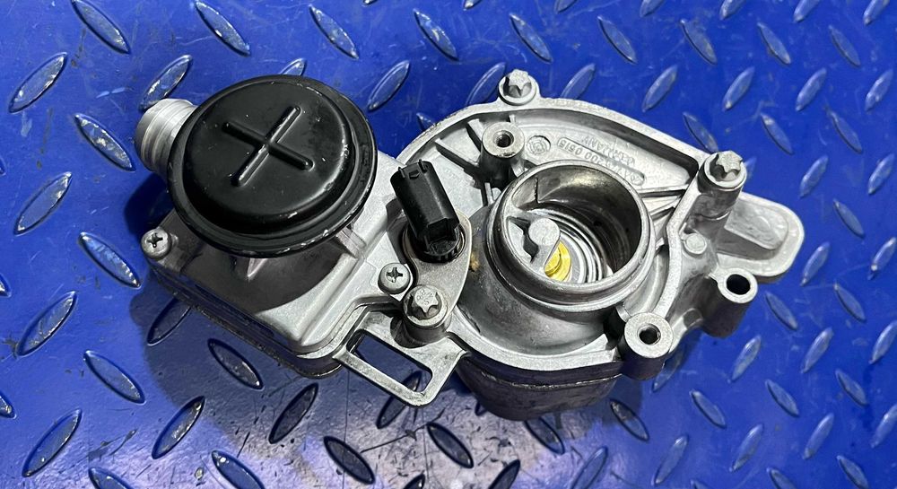 Termostat Mercedes Benz W221/C216