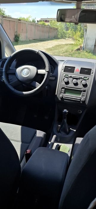 Vand autoturism Volkswagen Touran 2.0 diesel  7 locuri