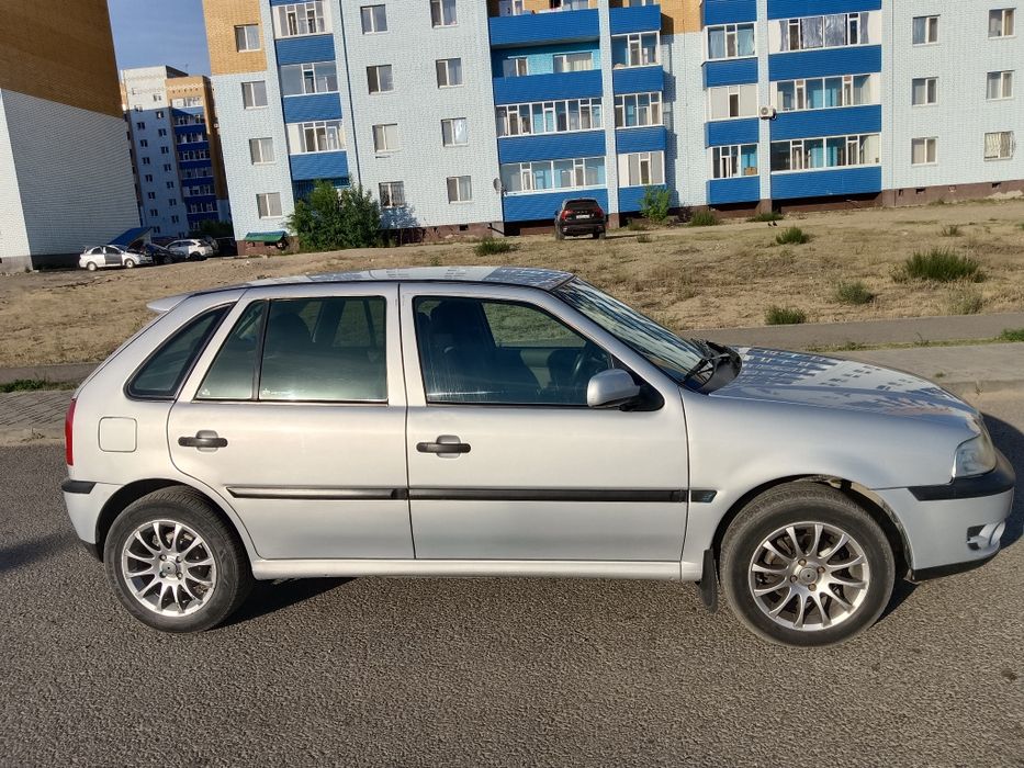 Volkswagen Gol 2004 1.8 мкпп
