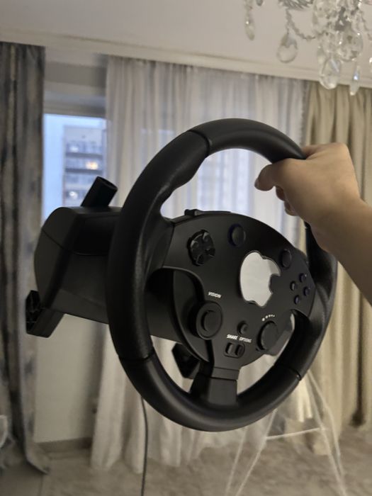 Игровой руль для компьютера