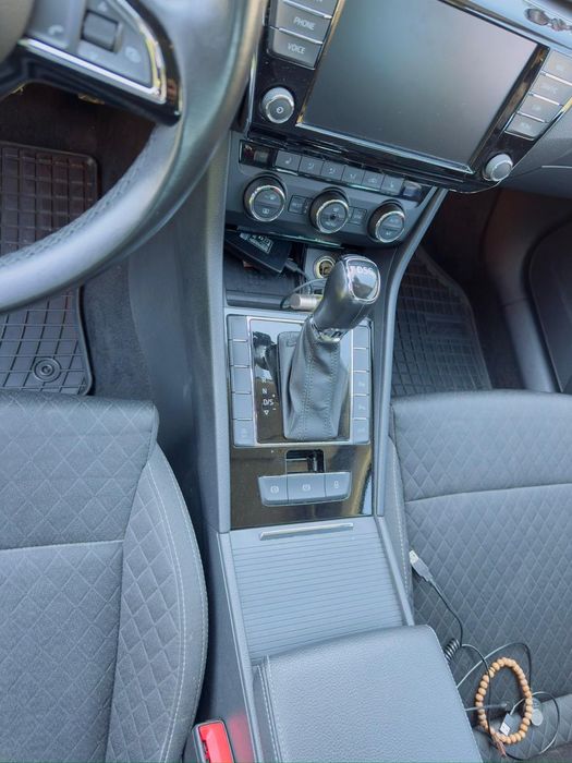 Skoda Superb Skoda Superb 1.6 TDI / AUTOMATA