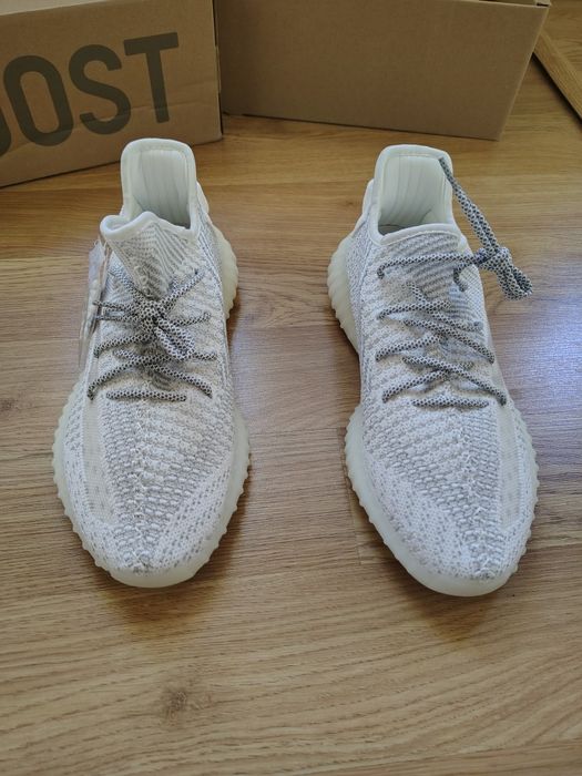 Yeezy 350 v2 mărimea 42