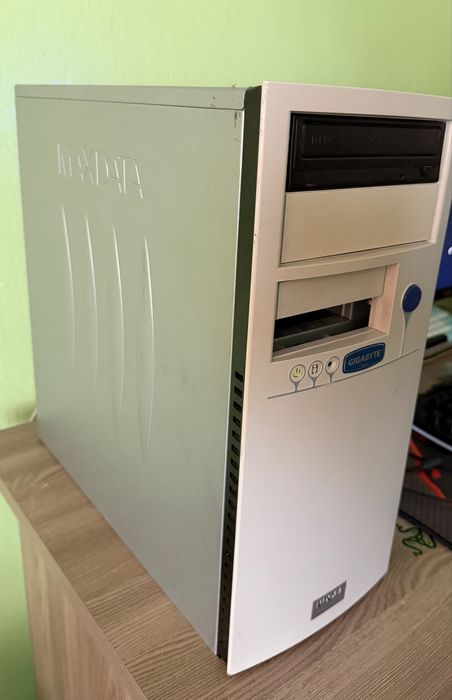 Настолен Компютър за работа и игри