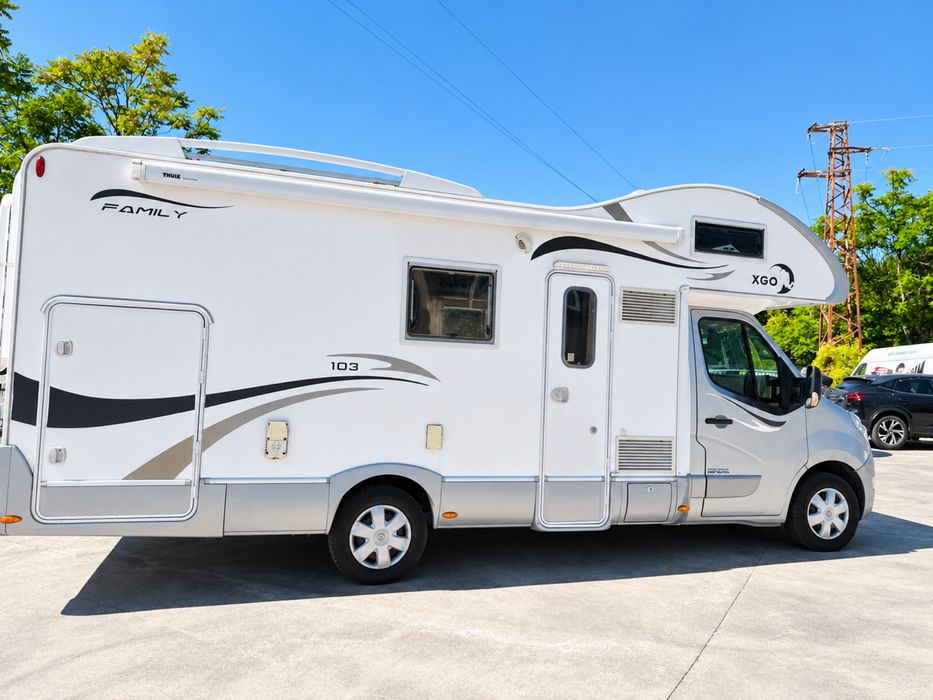 Кемпер - ⁠Бус: Renault Master, 2015г, 174000км