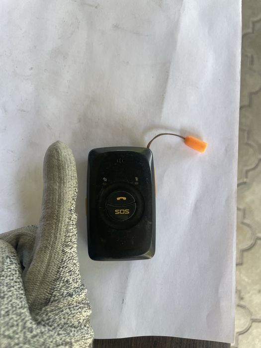 GSM-тревожная кнопка/ персональный трекер