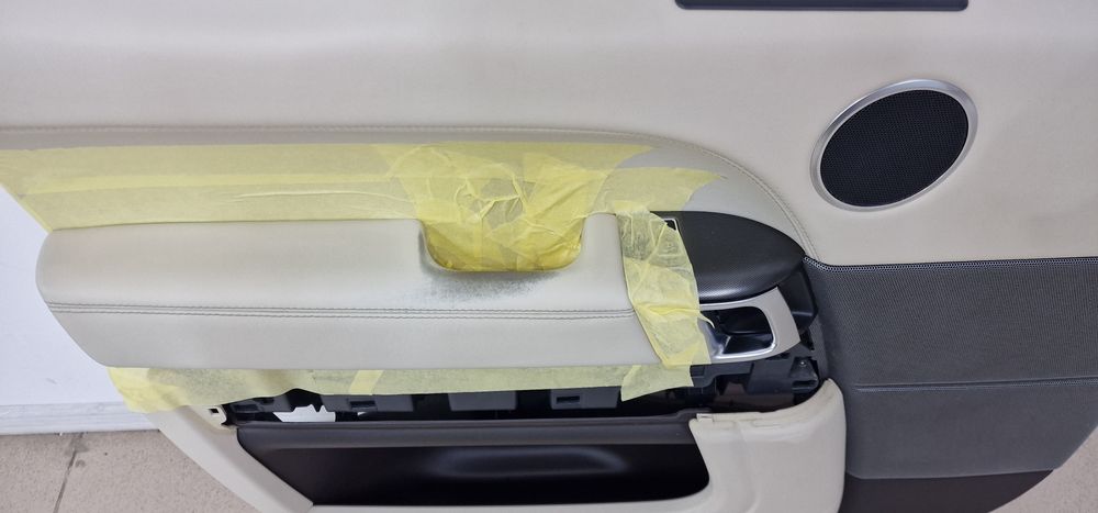 Fete usa vopsit cotiere Piele Range Rover Sport