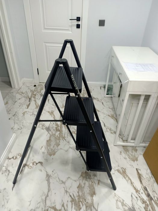 Продам стремянку