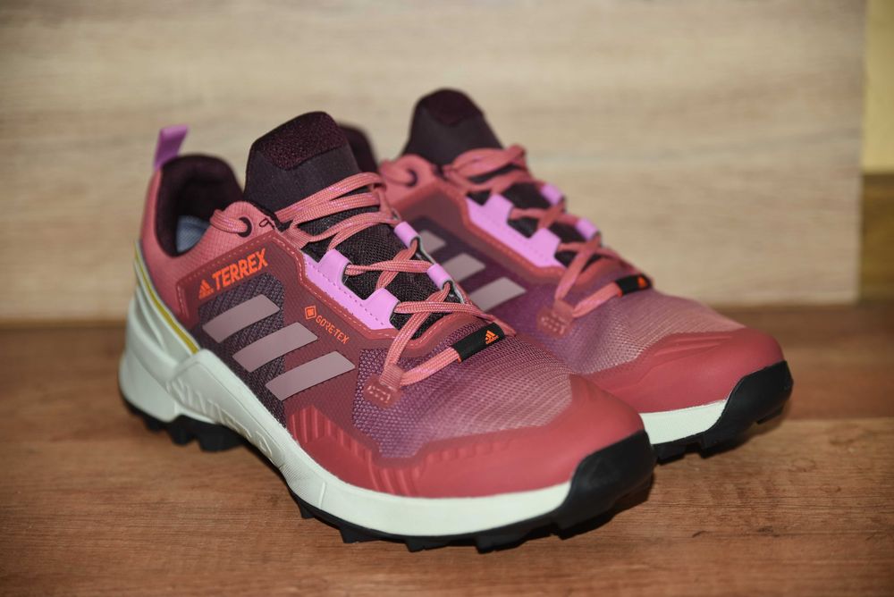 НОВИ Adidas Terrex Gore Tex оригинални, 42 номер