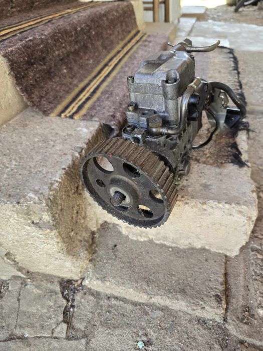 Помпа за audi a4, passat b4, 1.9 tdi