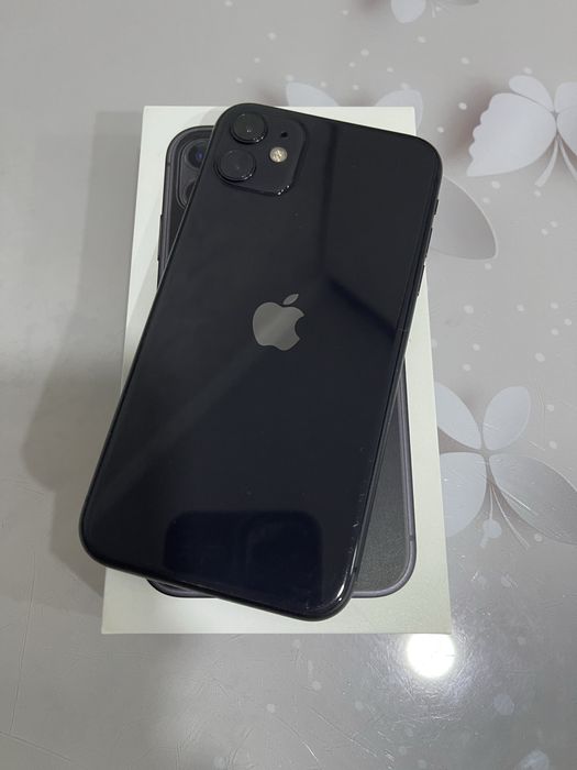 Продам айфон 11 на 128 гб