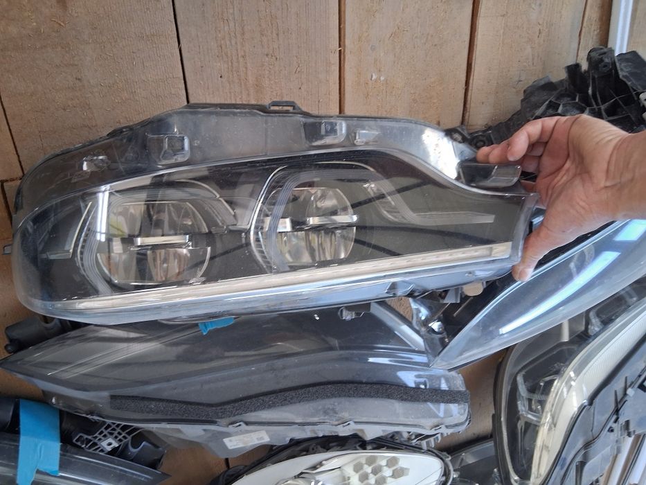 Vând faruri bmw diferite modele