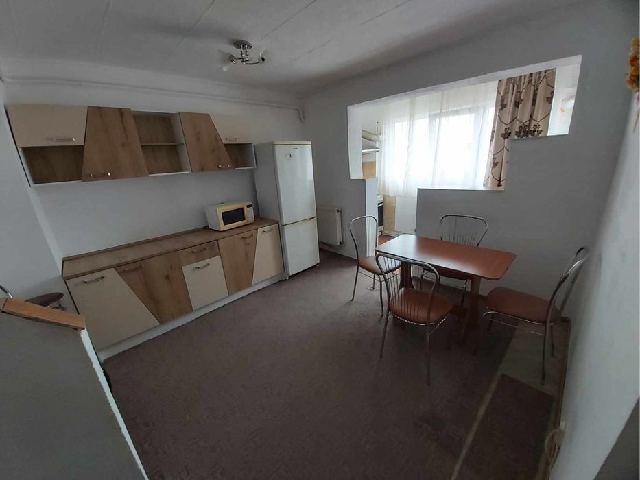 Apartament 2 camere , conf 1 , decomandat